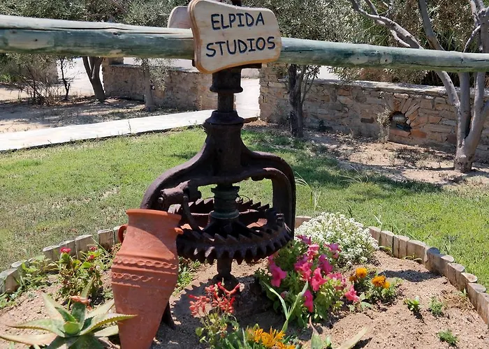 Elpidas * Agia Anna (Naxos)